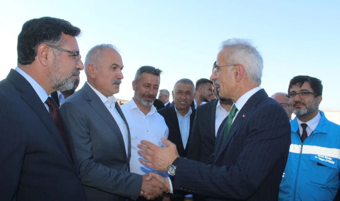 Boğazlıyan Belediye Başkanı Gökhan Coşar, Bakan Abdulkadir Uraloğlu ile ilçedeki