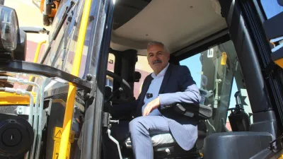 Boğazlıyan Belediye Başkanı Gökhan Coşar, belediyeye kazandırılan yeni kepçe ve