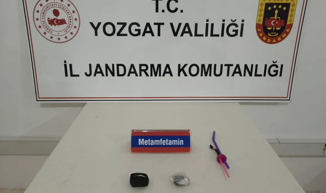 İstanbul’dan Yozgat’a uyuşturucu madde getiren 3 şüpheli, jandarmanın başarılı operasyonuyla
