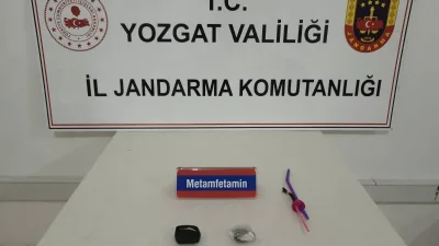 İstanbul’dan Yozgat’a uyuşturucu madde getiren 3 şüpheli, jandarmanın başarılı operasyonuyla