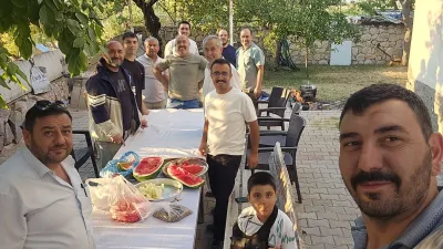 Alaattin Atik’in ev sahipliğinde gerçekleşen sabah namazı sonrası buluşma, farklı