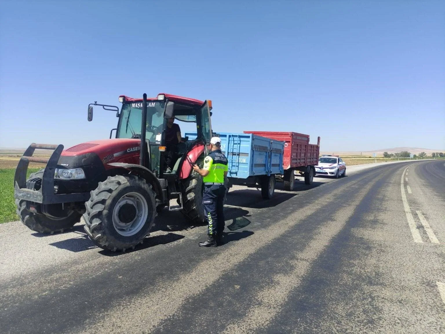 Boğazlıyan İlçe Jandarma Komutanlığı, tarım sezonunda traktör sürücülerine yönelik güvenlik