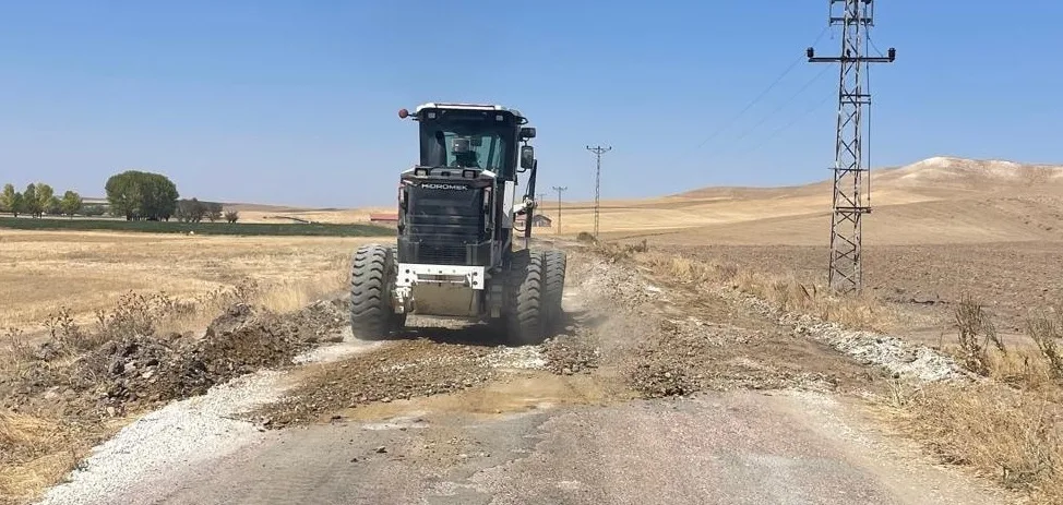 Yenipazar Belediye Başkanı Mustafa Özer, belde ile Şefaatli arasındaki yol