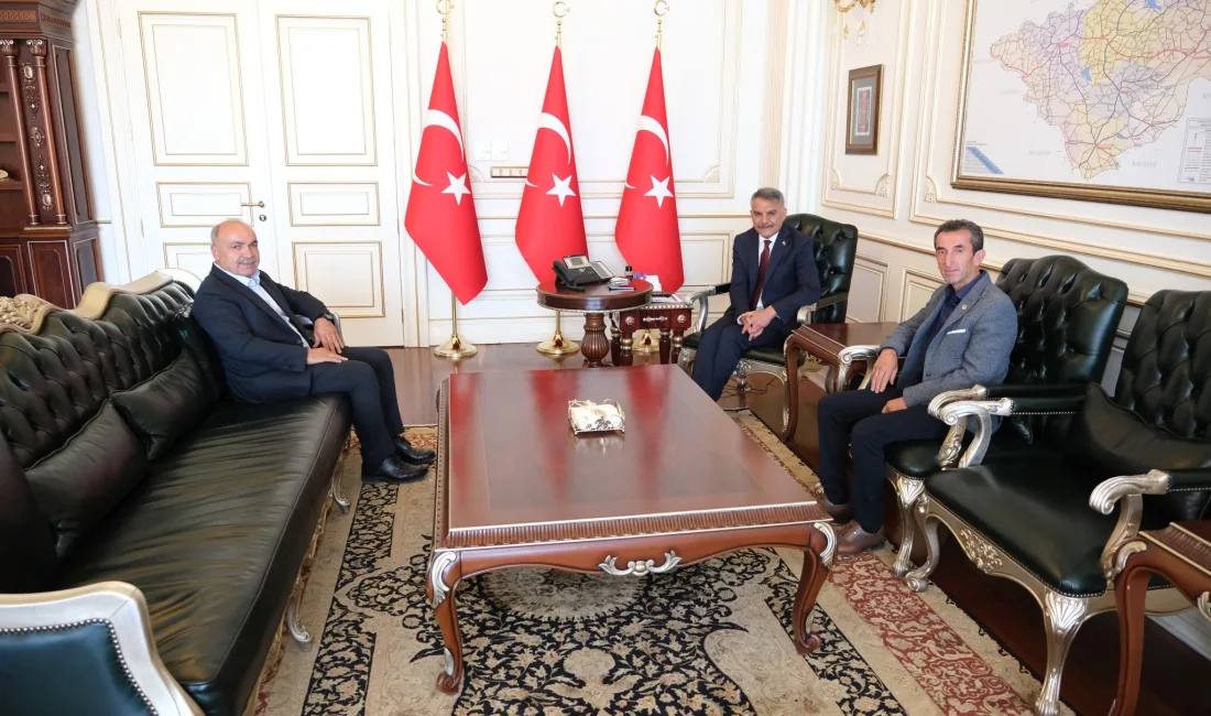 Uzunlu Belde Belediye Başkanı Mustafa Uçar, Yozgat Valisi Mehmet Ali
