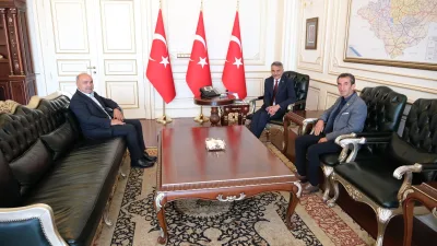 Uzunlu Belde Belediye Başkanı Mustafa Uçar, Yozgat Valisi Mehmet Ali