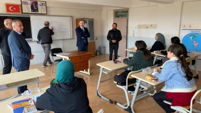 Boğazlıyan Kaymakamı Aydın Yanık, İlçe Milli Eğitim Müdürü Mustafa Şimşek