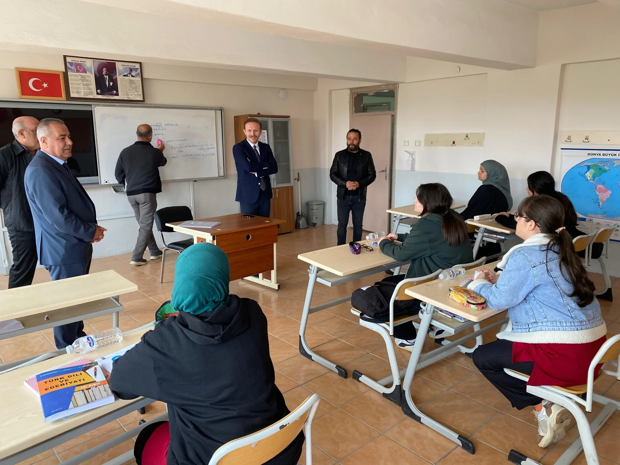 Boğazlıyan Kaymakamı Aydın Yanık, İlçe Milli Eğitim Müdürü Mustafa Şimşek