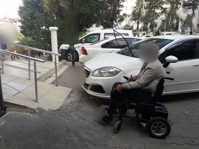 Yozgat Valiliği, engelli bireylerin hayatını kolaylaştırmak için ayrılan park alanlarının
