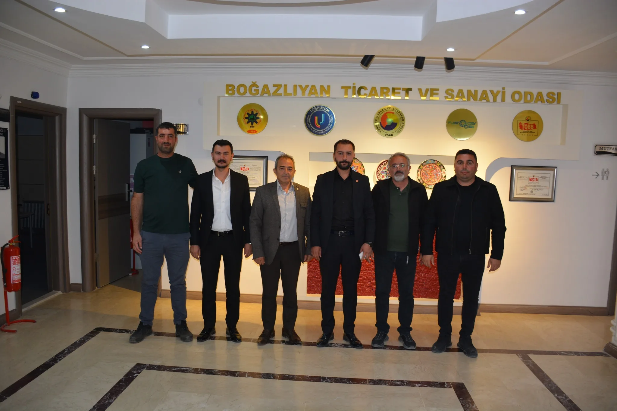 CHP Boğazlıyan İlçe Başkanı Mert Ertekin ve yönetim kurulu üyeleri,