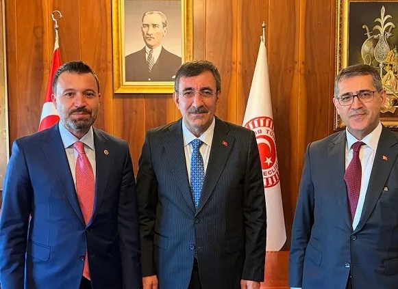 Milletvekili Şahan: Yozgat için durmadan çalışıyoruz AK Parti Yozgat Milletvekili Süleyman Şahan, kentin geleceği için gece