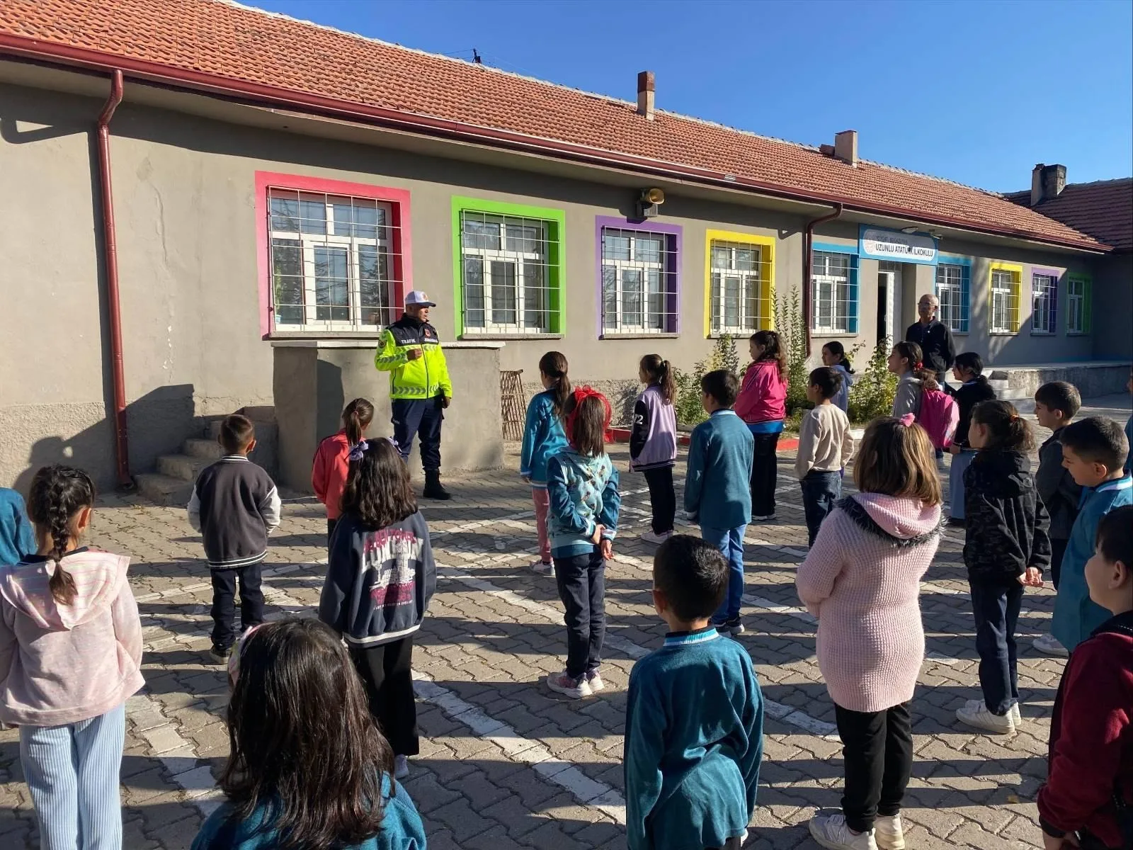 Boğazlıyan İlçe Jandarma Komutanlığı Trafik Timi, Uzunlu Beldesi İlkokulu öğrencilerine