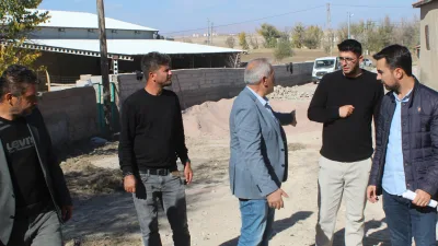 Boğazlıyan Belediye Başkanı Gökhan Coşar, Karakoç Mahallesi’nde yürütülen çalışmaları yerinde