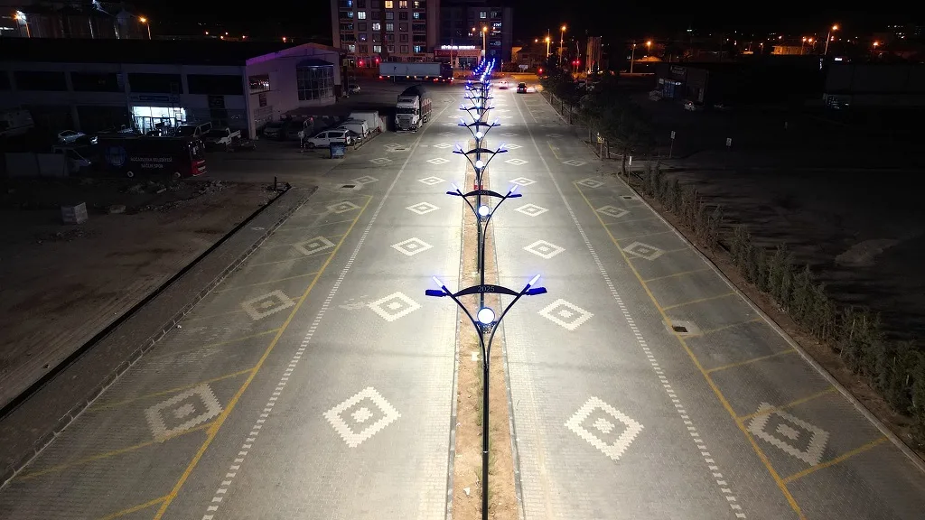 Boğazlıyan Belediye Başkanı Gökhan Coşar, Pazar Yeri boyunca uzanan caddede