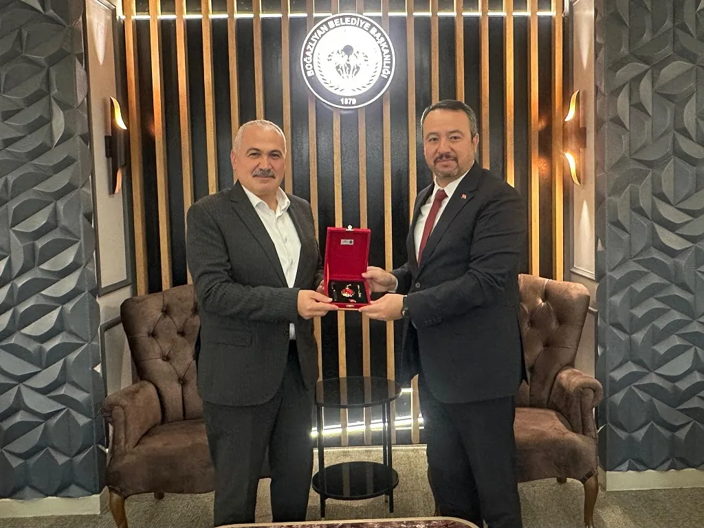 Boğazlıyan Belediye Başkanı Gökhan Coşar, Sandıklı Belediye Başkanı Adnan Öztaş