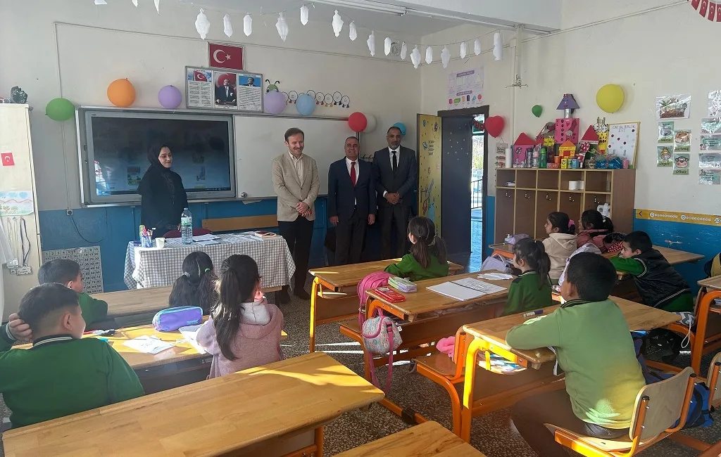 Boğazlıyan Kaymakamı Aydın Yanık, İlçe Milli Eğitim Müdürü Mustafa Şimşek