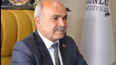 Uzunlu Kasabası Belediye Başkanı Mustafa Uçar, Gazi Mustafa Kemal Atatürk’ün