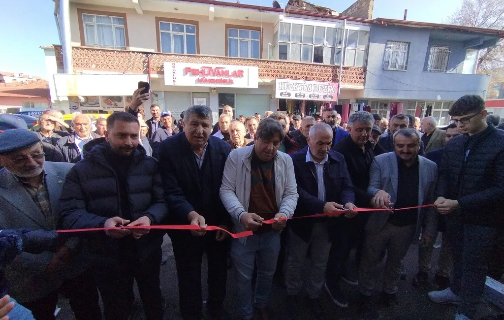 Boğazlıyan’da şarküteri, manav ve bakliyat ürünlerinin satılacağı Yörük Gıda, düzenlenen