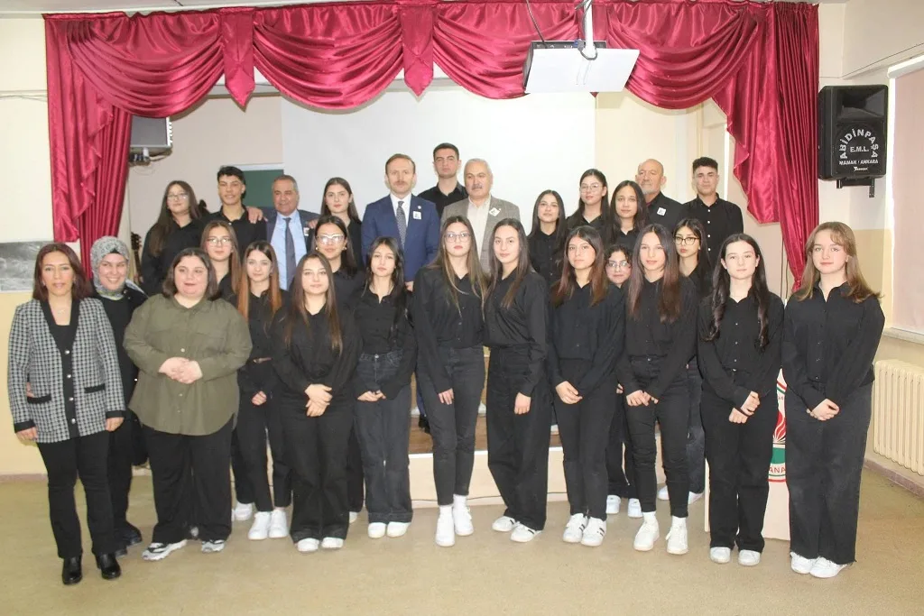 Boğazlıyan Anadolu Lisesi’nde düzenlenen programda İstiklâl Şairi Mehmet Âkif Ersoy,