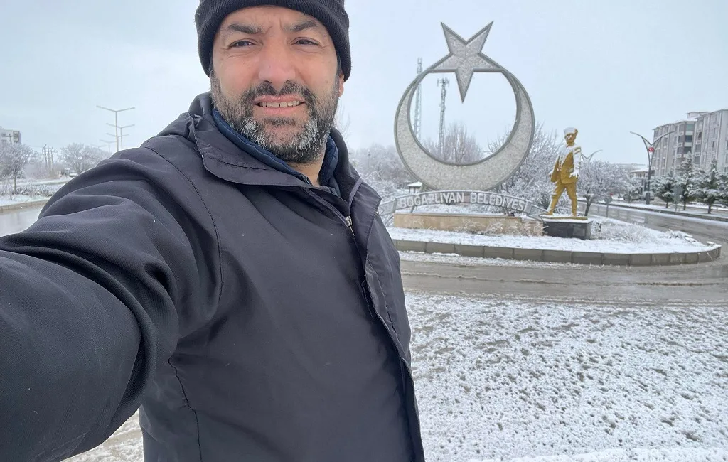 Yalçınkaya Oto Lastik işletme sahibi Mustafa Yalçınkaya, kar manzaralı Boğazlıyan