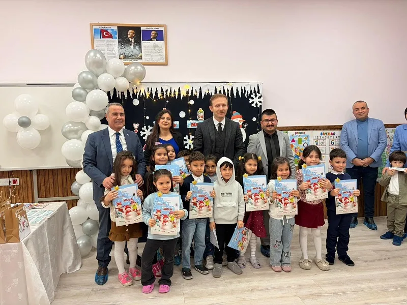 Kaymakam Aydın Yanık ve İlçe Milli Eğitim Müdürü Mustafa Şimşek,