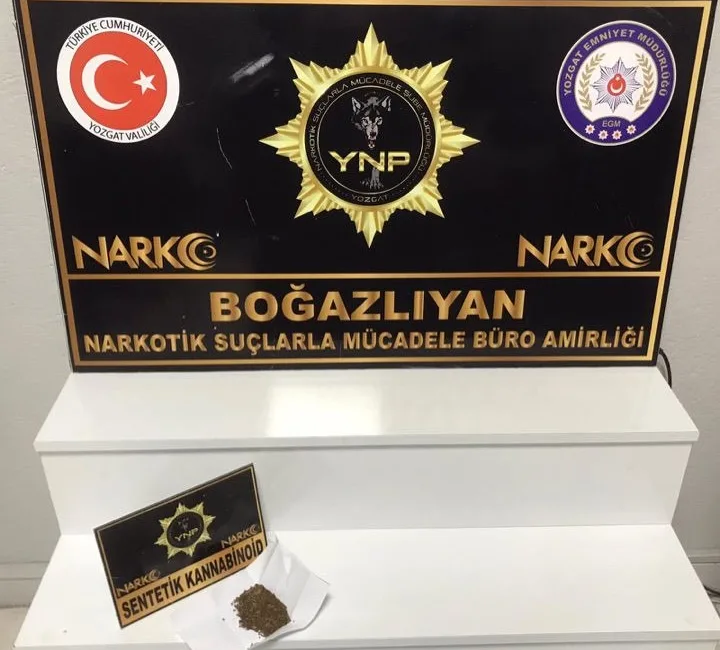 Boğazlıyan Polis Uygulama Noktası’nda durdurulan araçta 9,10 gram sentetik kannabinoid