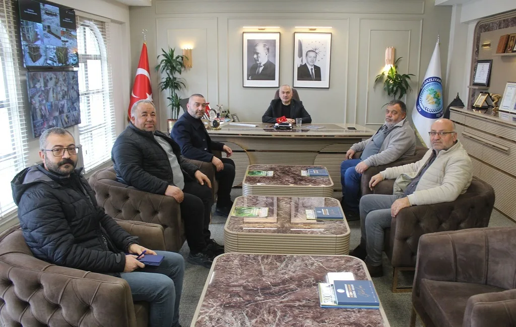 Boğazlıyan Karayolu Yük Taşıma Kooperatifi Başkanı Yasin Ersoy ve yönetimi,