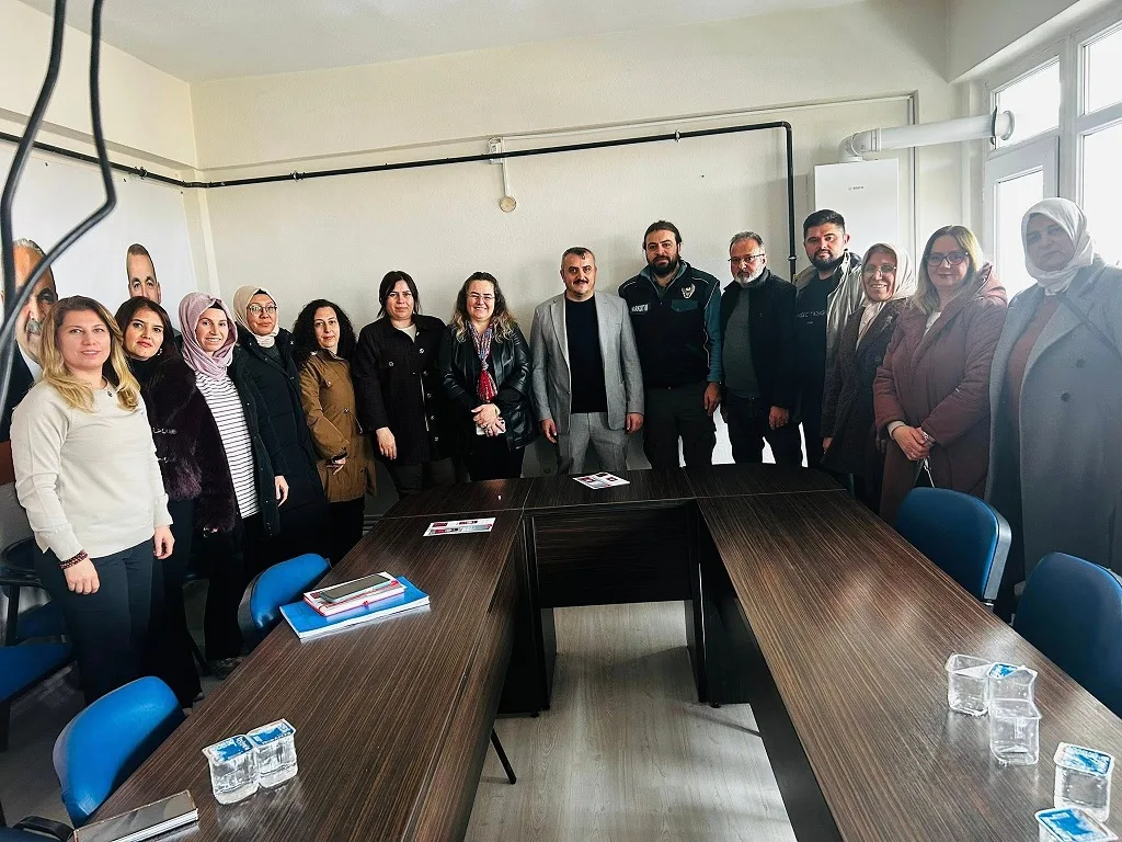 AK Parti Boğazlıyan İlçe Başkanlığında bağımlılıkla mücadele konulu bilgilendirici toplantı