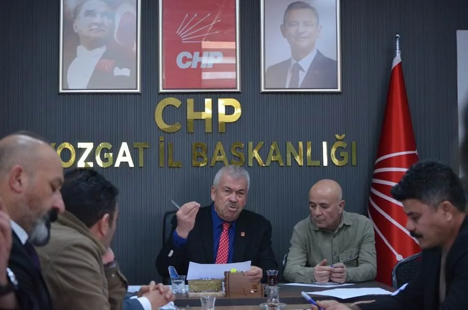 CHP Yozgat İl Başkanı Abdullah Yaşar, ilçe başkanlarıyla bir araya