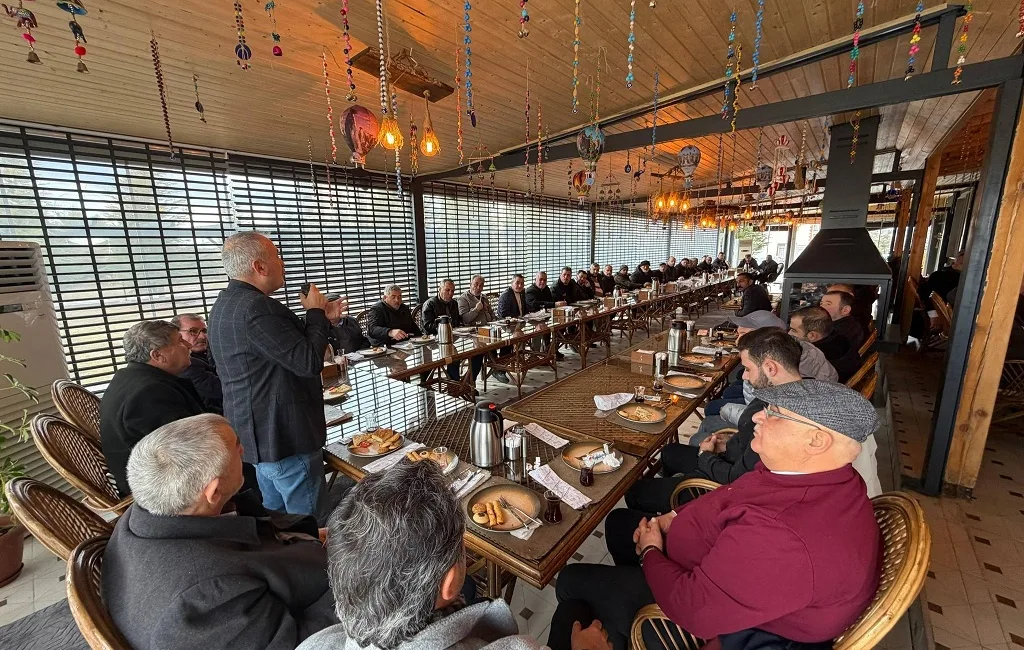 Gökhan Coşar, vefa, birlik ve beraberlik ruhuyla yol arkadaşlarıyla buluşmalarını