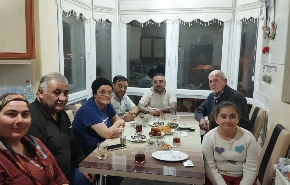 Fransa’da yaşayan gurbetçi Hacı Eyüp Çınar ve eşi Aynur Çınar,