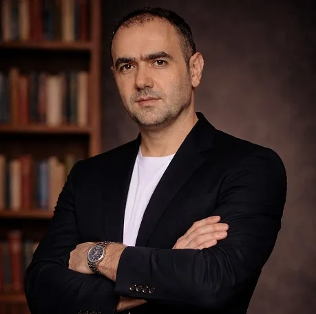 Yozgatlı yazar Suat Altınok, tarih, tasavvuf ve insan psikolojisini işlediği