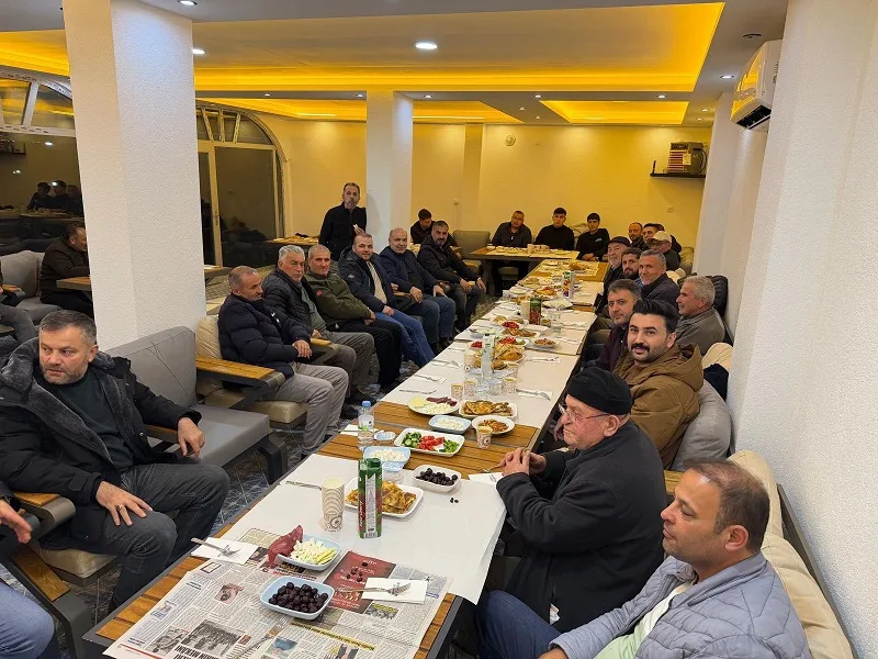 Uzunlu Belediye Başkanı Mustafa Uçar, Ramazan ayı kapsamında düzenlenen sahur