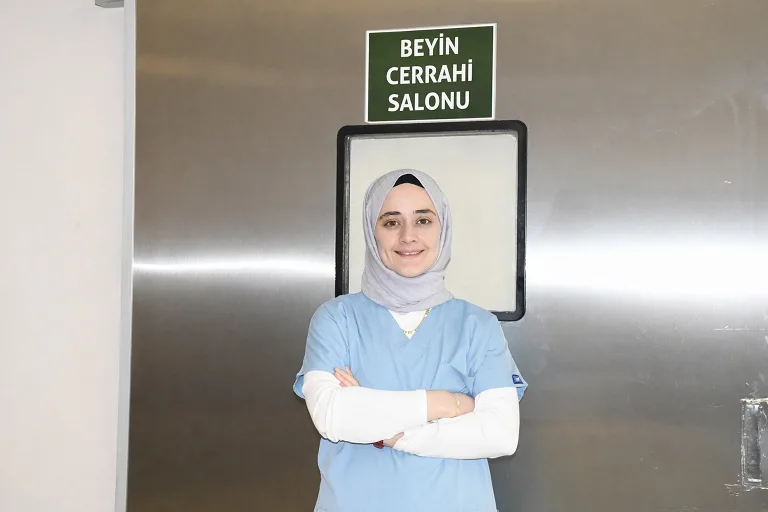 Yozgat Şehir Hastanesi’nde Opr. Dr. Büşra Gül tarafından gerçekleştirilen Tam