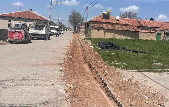 Yenipazar’da başlatılan çalışmalarla Türk Telekom direkleri yer altına alınarak altyapı