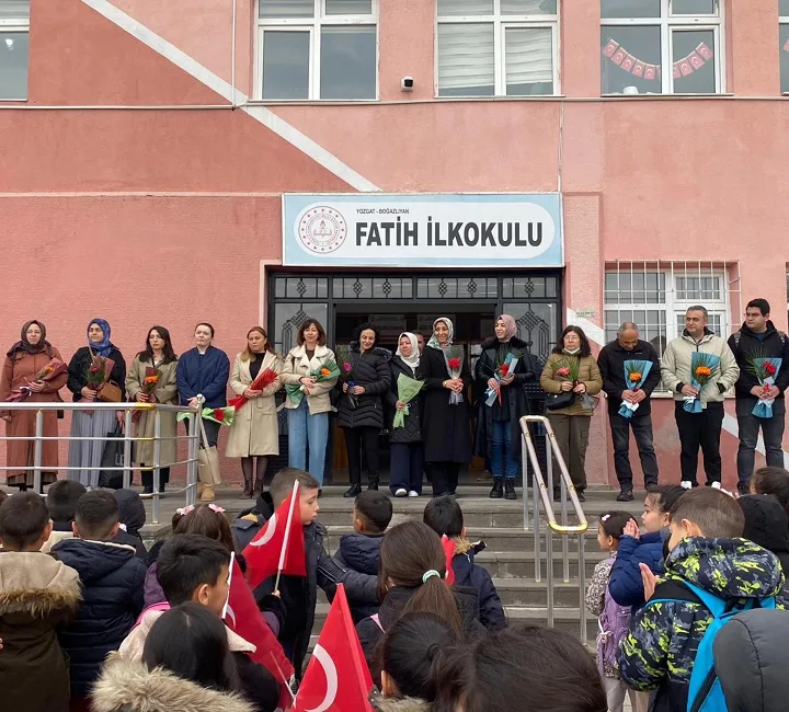 Boğazlıyan İlçe Milli Eğitim Müdürlüğü, yeni haftaya bayrak töreni ve