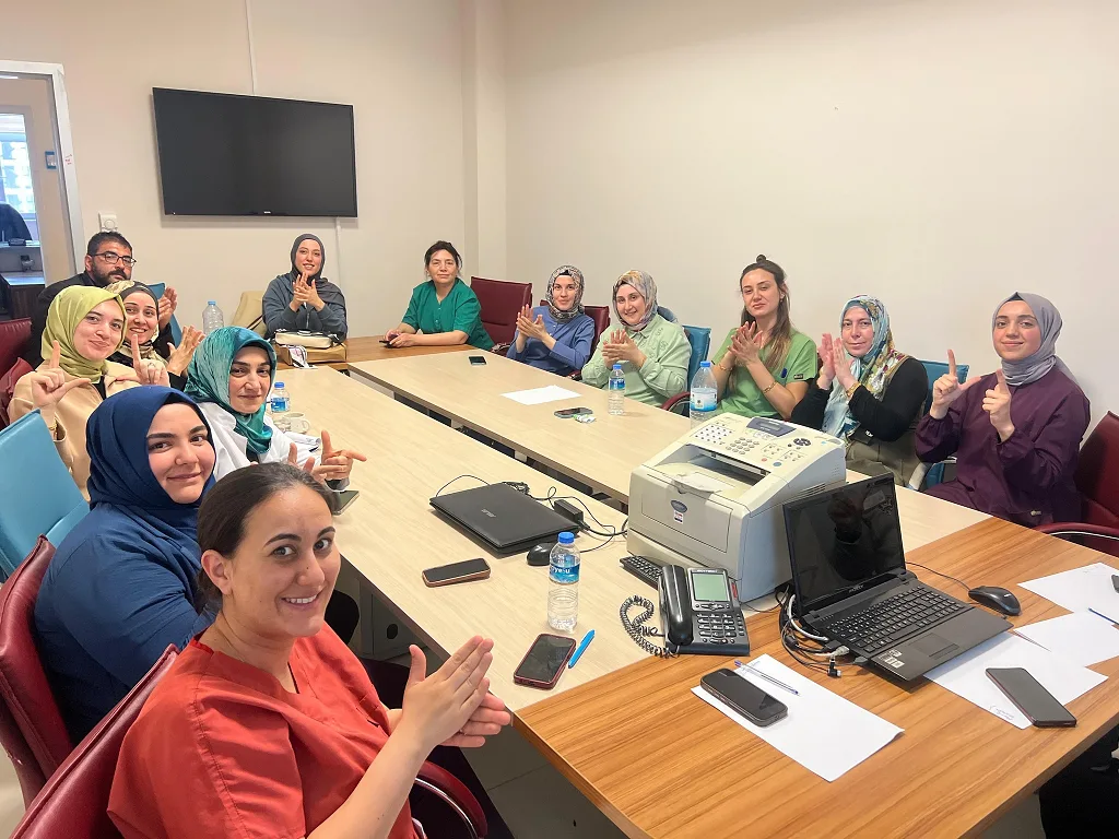Boğazlıyan Devlet Hastanesi’nde işitme engelli bireylerle iletişimi güçlendirmek amacıyla sağlık