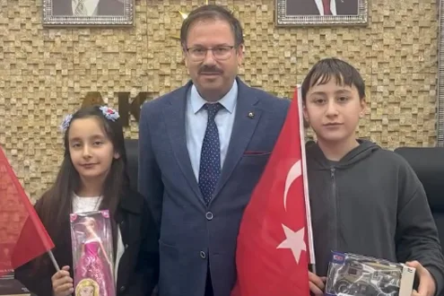 AK Parti Yozgat İl Başkanlığı’nda 23 Nisan kapsamında düzenlenen programda