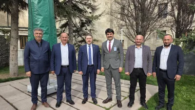 Geçmiş dönem Yenipazar Belediye Başkanı Menderes Baran, Sırçalı Belediye Başkanı