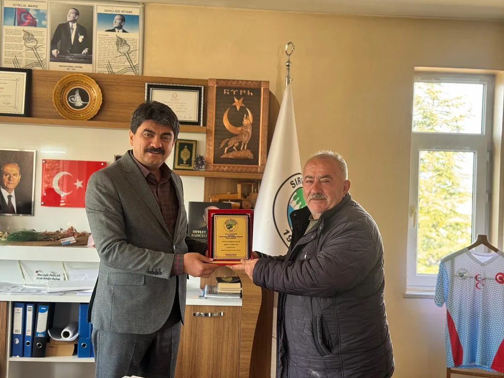 Sırçalı Belediye Başkanı Mustafa Parlak, Çiftçi Malları Koruma Başkanı ve
