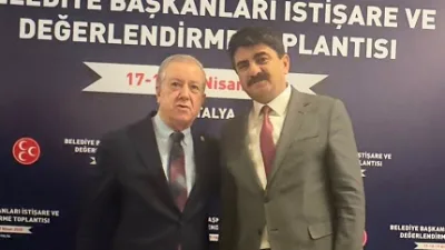 Sadir Durmaz’ın katılımıyla düzenlenen toplantıda, belediyelerin çalışmaları ve yatırımları kapsamlı