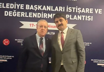 Sadir Durmaz’ın katılımıyla düzenlenen toplantıda, belediyelerin çalışmaları ve yatırımları kapsamlı