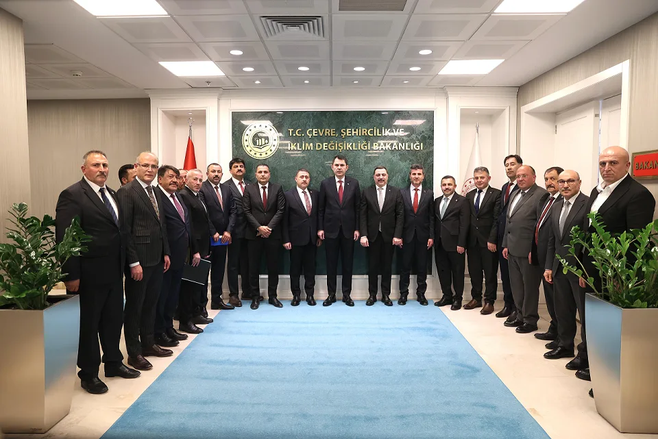 İbrahim Ethem Sedef öncülüğündeki MHP heyeti, Bakan Murat Kurum ile