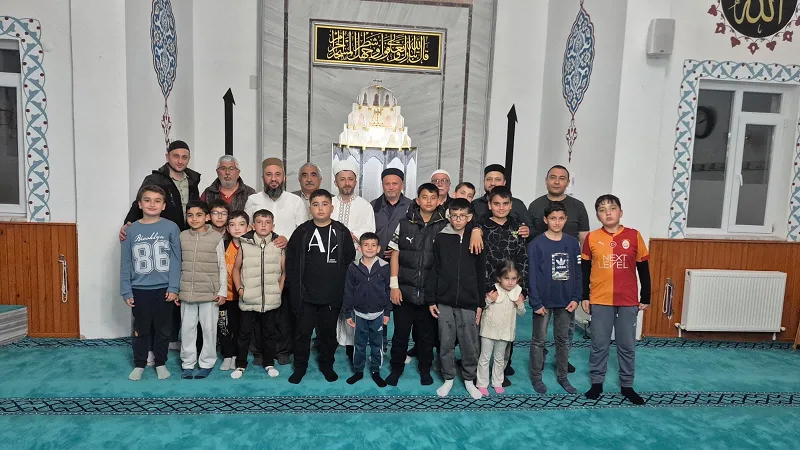 Boğazlıyan Eyüp Sultan Camii’nde düzenlenen Cami Çocuk Buluşması programında çocuklar