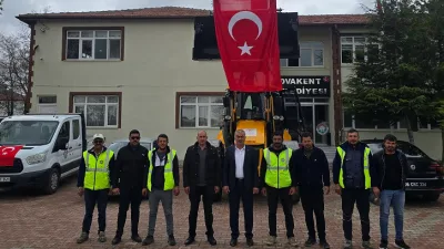 Ovakent Belediyesi, hizmet kapasitesini artırmak amacıyla araç filosuna kazıyıcı yükleyici