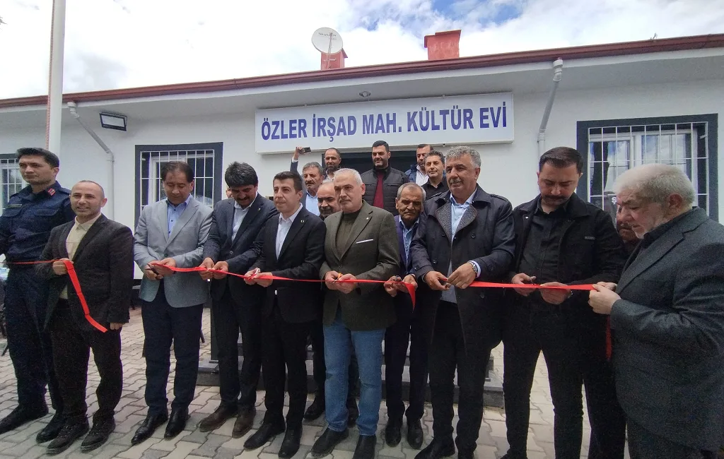 Özler Köyü İrşad Mahallesi’nde yapımı tamamlanan Kültür Evi, yoğun katılımla