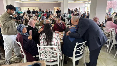 Uzunlu Belediye Parkı’nda düzenlenen Hıdırellez etkinlikleri, yoğun katılımla coşkulu anlara