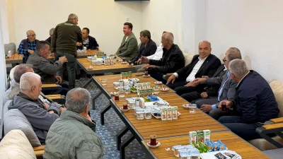 Mustafa Uçar, Kurban Bayramı dolayısıyla vatandaşlarla belediyeye ait sosyal tesiste