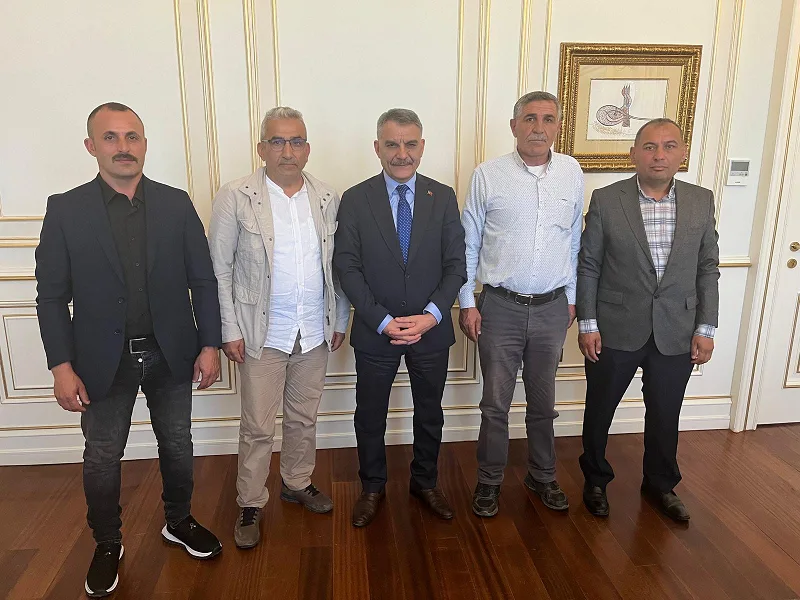 Boğazlıyan Aşağıkarakoç ve Yukarıkarakoç mahalle muhtarları, Yozgat Valisi Mehmet Ali