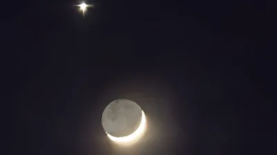 Boğazlıyan’da akşam saatlerinde gökyüzünde beliren ay ve parlak yıldız, vatandaşların
