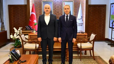 Boğazlıyan Belediye Başkanı Gökhan Coşar, Nevşehir Valisi Hüseyin Kök’ü makamında